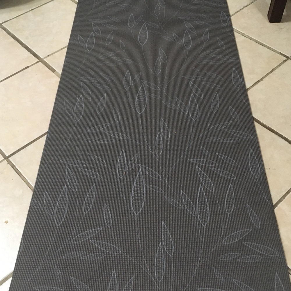 Yoga Mat W/Carrying Strap!$11 when bundled